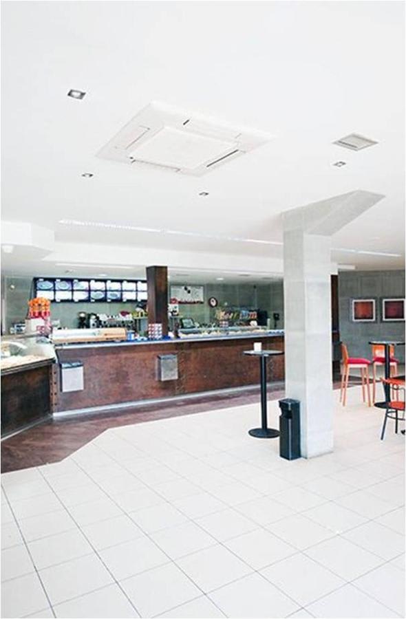 Hotel Area Serrano 5