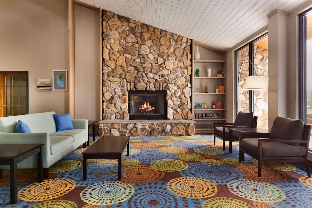 Country Inn & Suites by Radisson, Mishawaka, IN 2