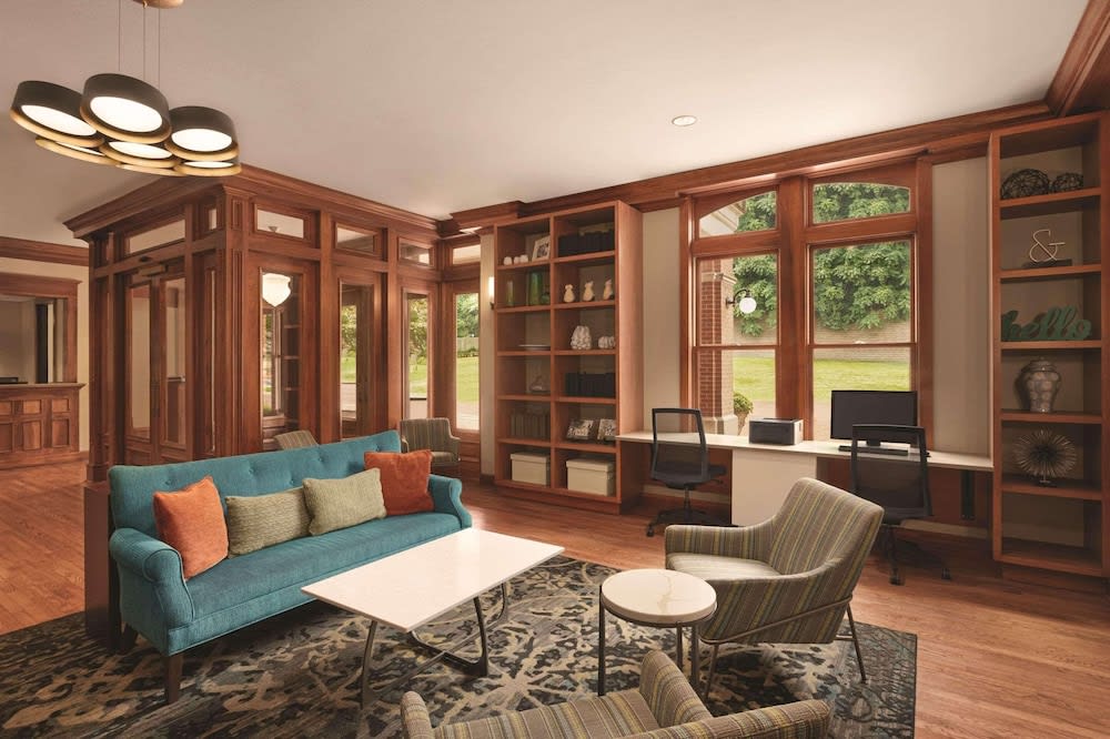 Country Inn & Suites by Radisson, St Charles Historic District 3