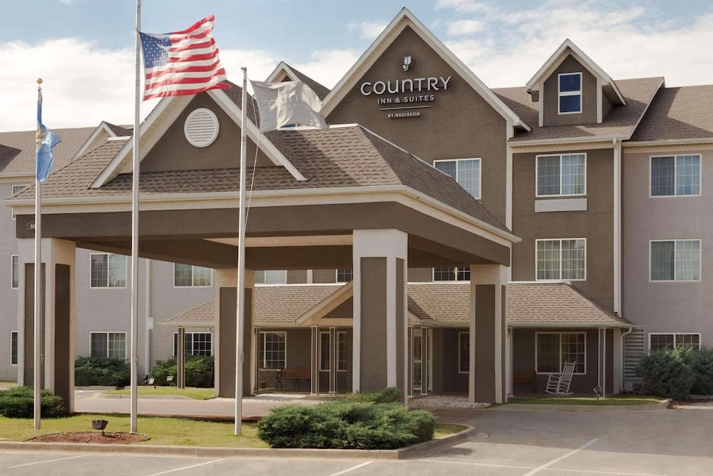 Country Inn & Suites by Radisson, Norman near University 1