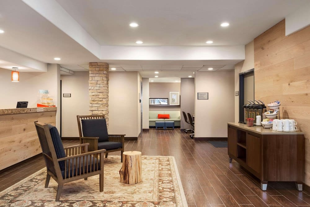 Country Inn & Suites by Radisson, Flagstaff, AZ 2