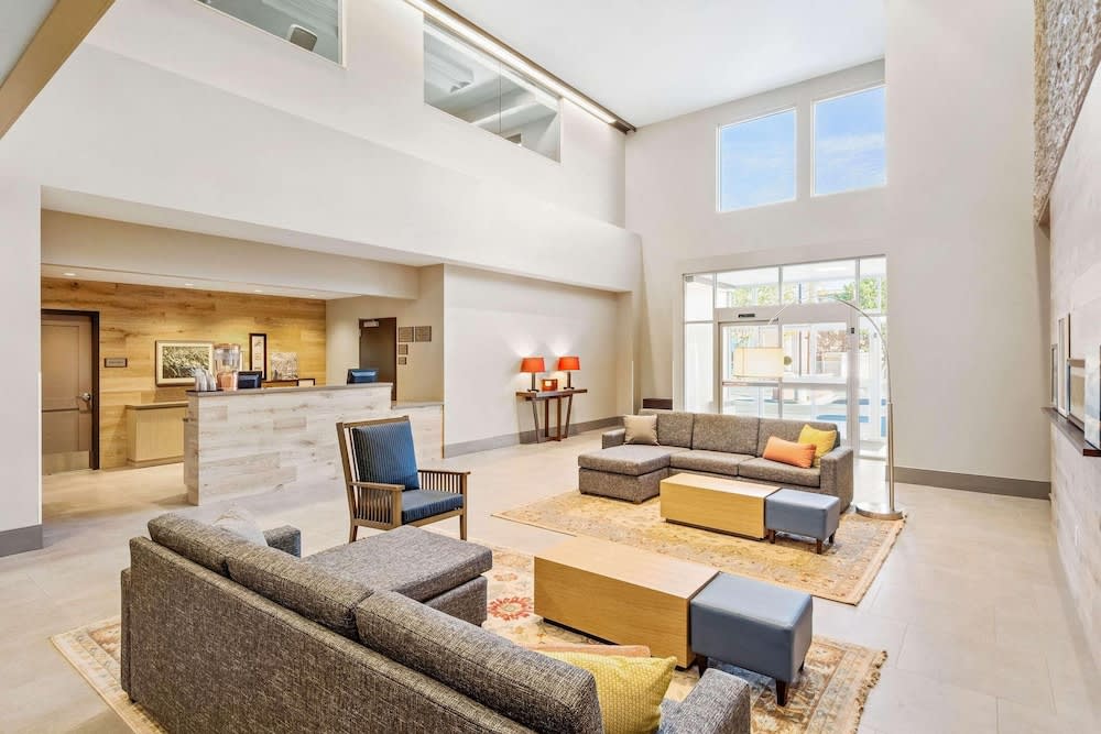 Country Inn & Suites by Radisson, Flagstaff Downtown, AZ 4