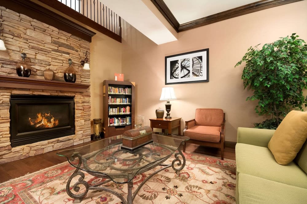 Country Inn & Suites by Radisson, Norcross, GA 2