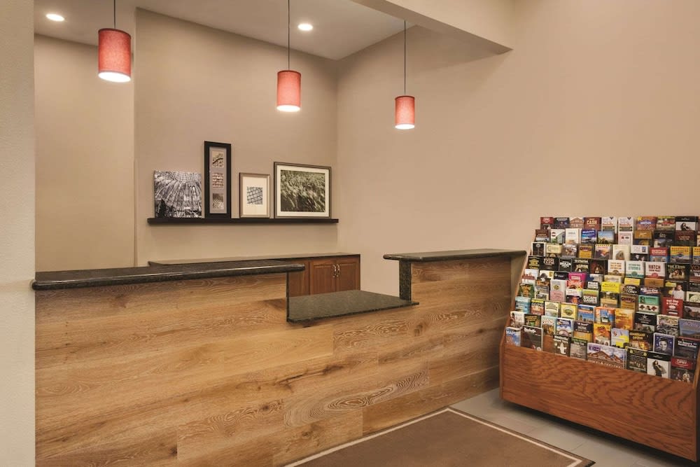 Country Inn & Suites by Radisson, Goodlettsville, TN 2