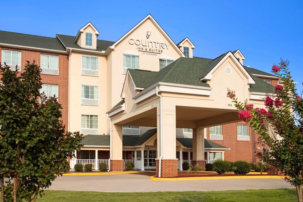 Country Inn & Suites by Radisson, Conway, AR 1