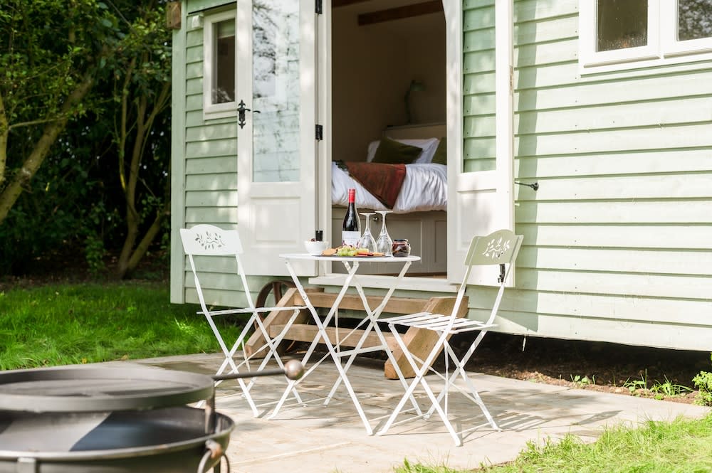 Great Ashley Farm Shepherds Huts and Cottage 2