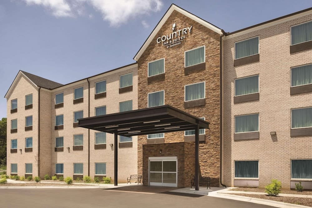 Country Inn & Suites by Radisson, Greensboro, NC 1