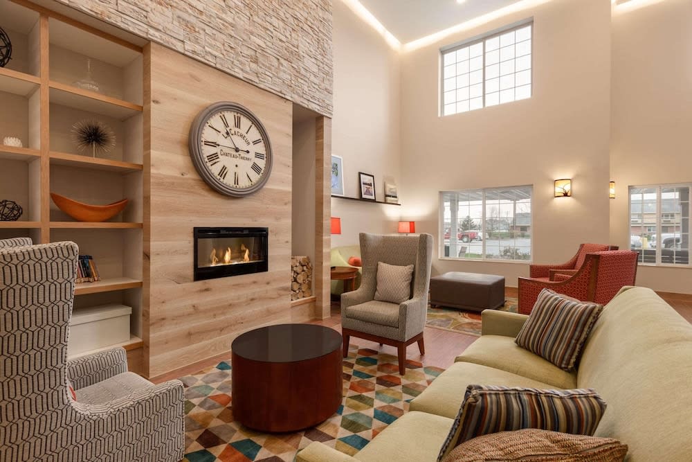 Country Inn & Suites by Radisson, Ames, IA 2
