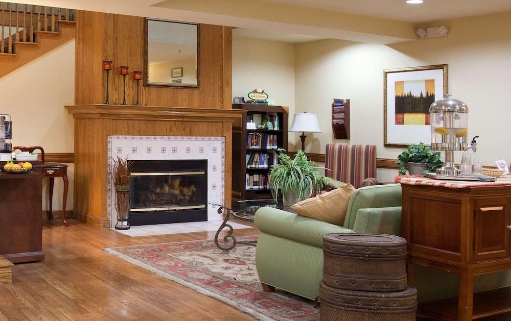 Country Inn & Suites by Radisson, Greeley, CO 2