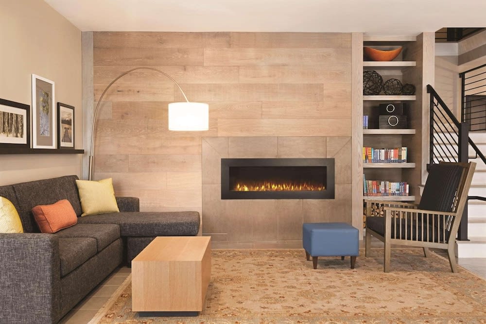 Country Inn & Suites by Radisson, Savannah Midtown, GA 3