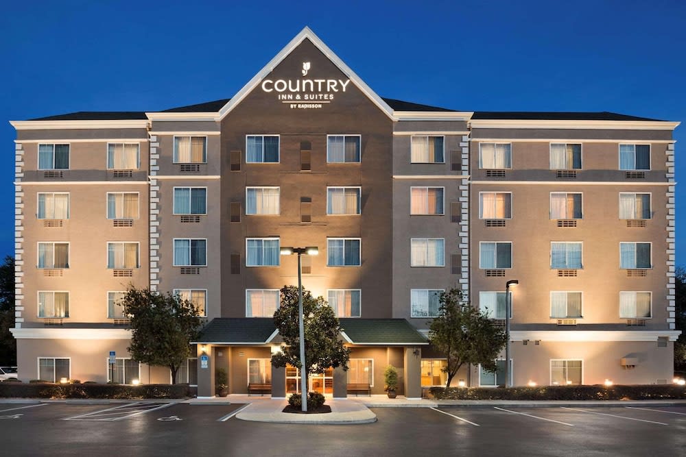 Country Inn & Suites by Radisson Ocala Southwest 1