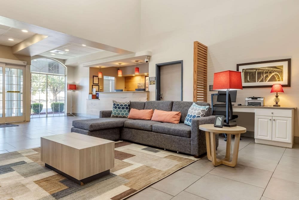 Country Inn & Suites by Radisson, Lumberton, NC 4