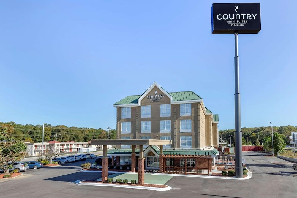 Country Inn & Suites by Radisson, Lumberton, NC 1