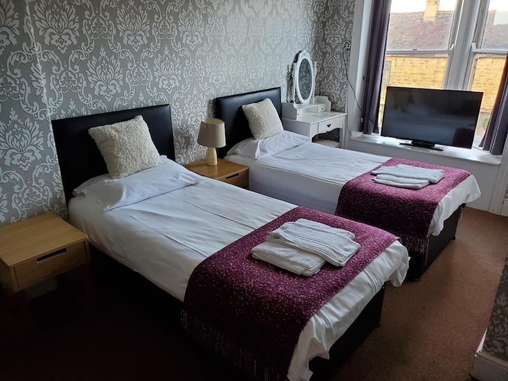The Queens Arms Hotel Acomb 2