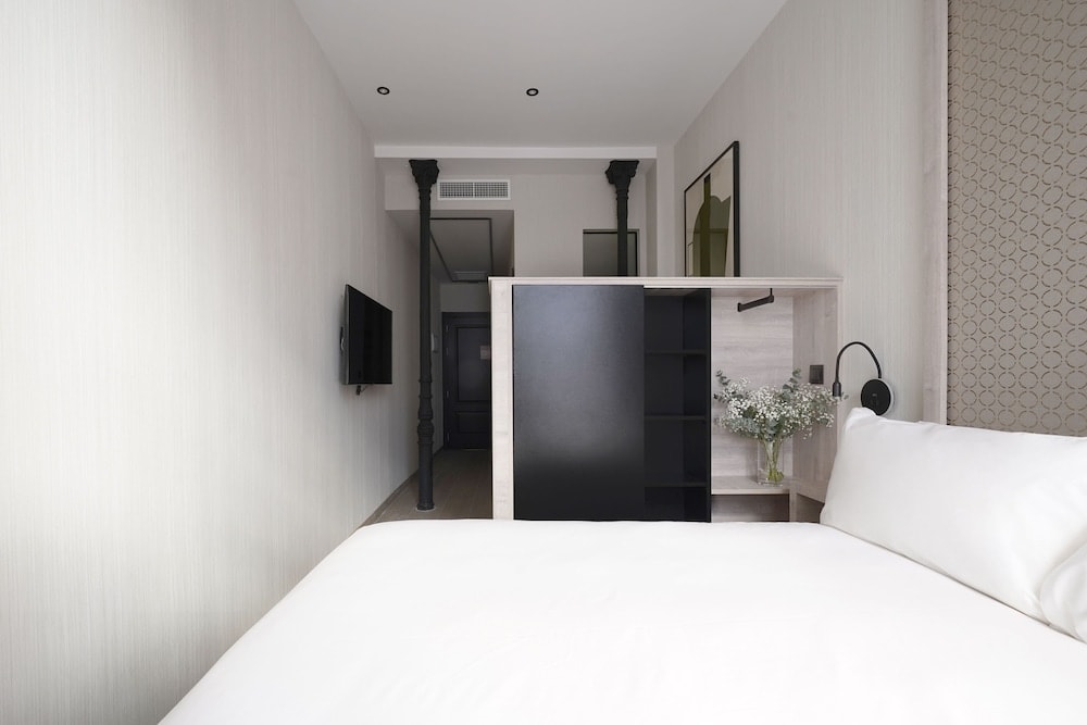 Numa Madrid Luna 1