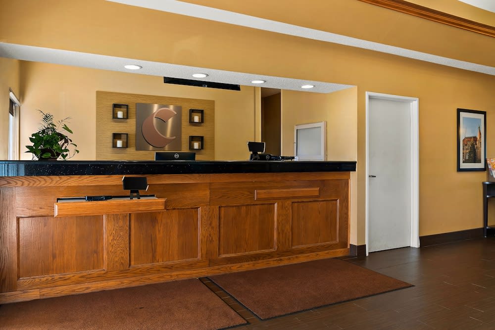 Comfort Suites- Saginaw 2