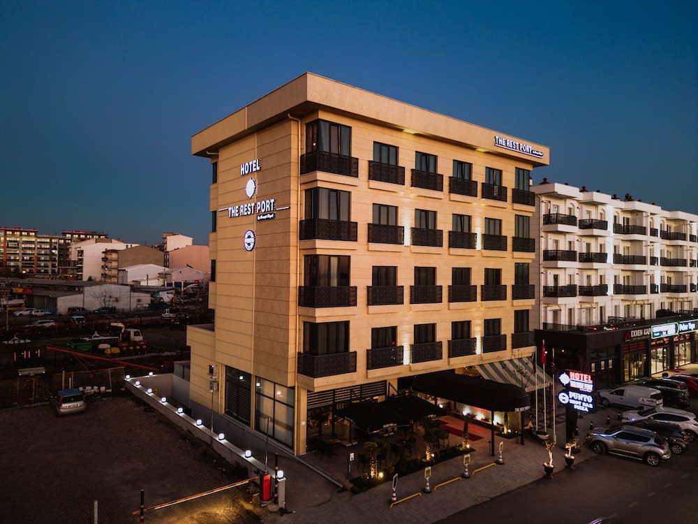 The Rest Port Hotel 1