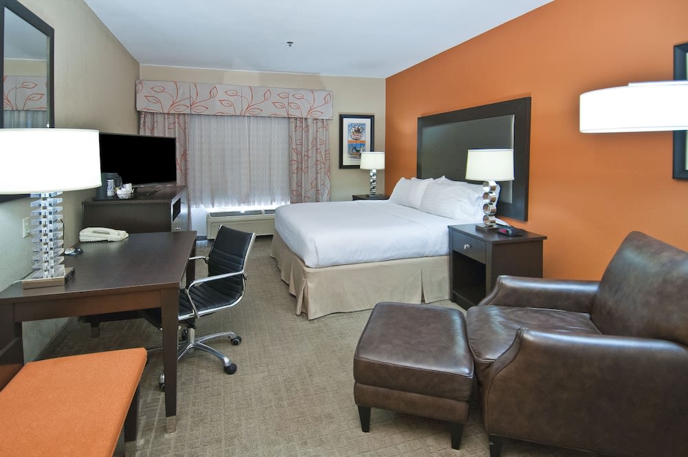 Holiday Inn Hotel & Suites Slidell by IHG 3