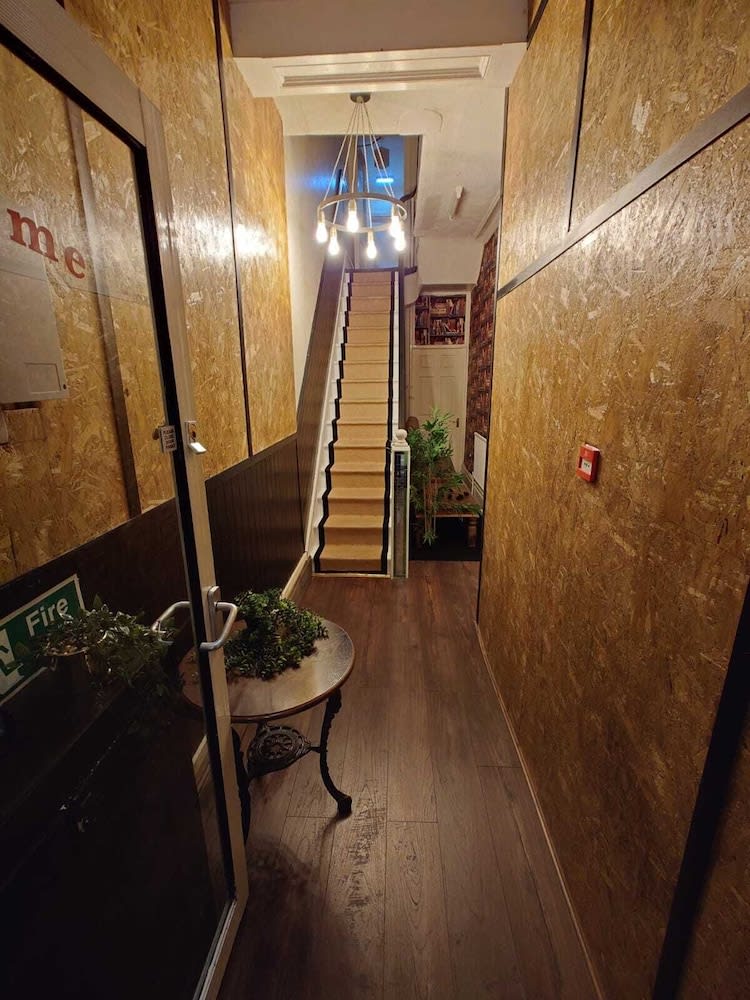 Harriette's Guest House 2