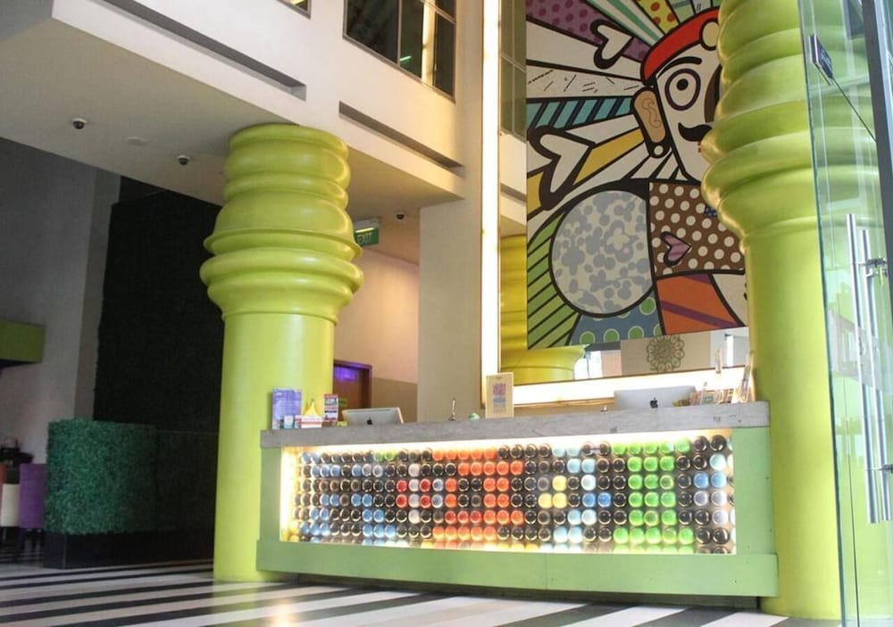 MaxOneHotels.com at Sabang 3