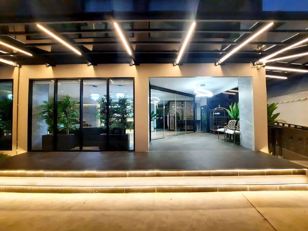 The 9 Residence Hotel 1