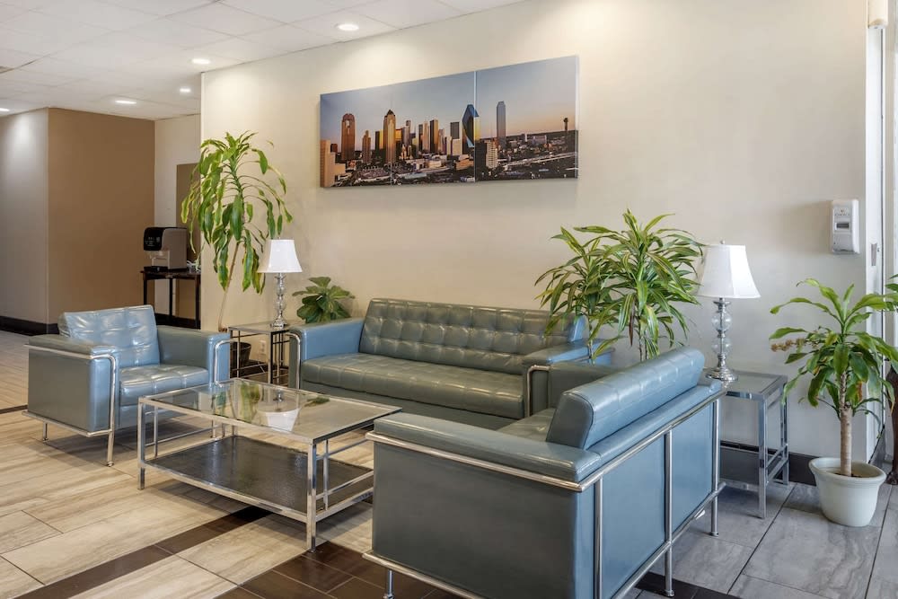 Suburban Studios Gainesville 4