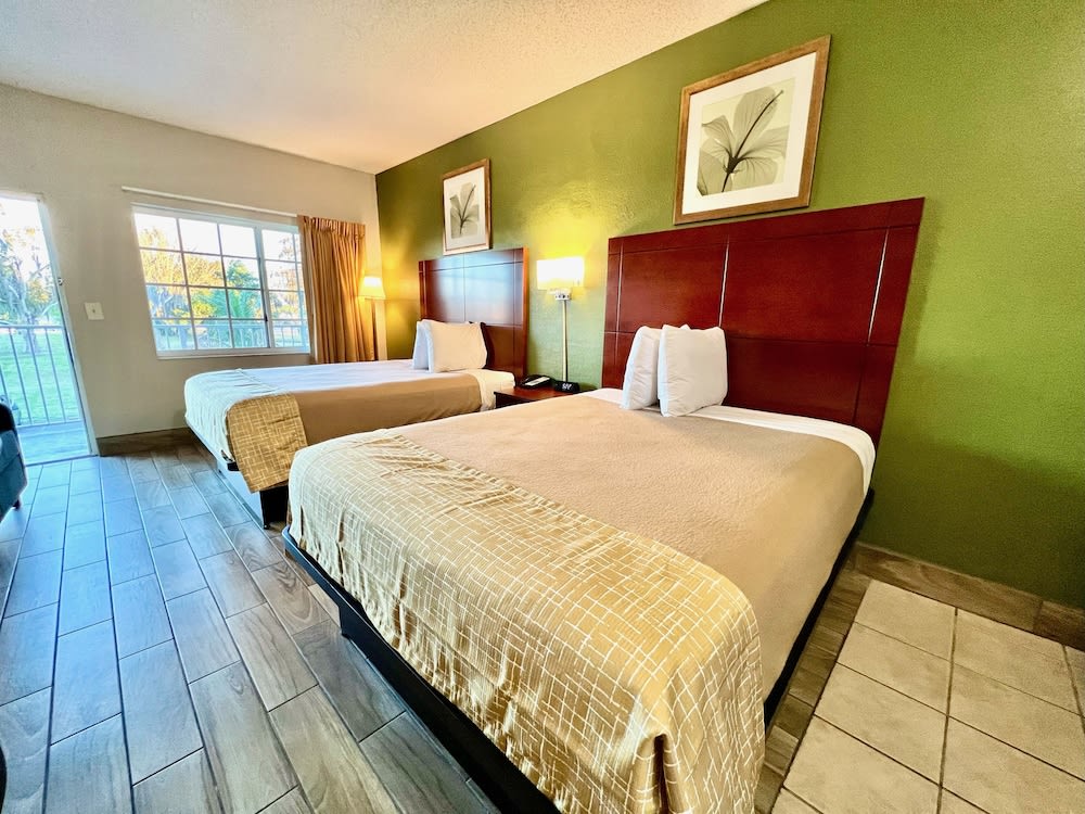 Travelodge Suites by Wyndham Lake Okeechobee 5