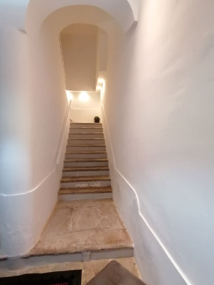 Temple Suites Guesthouse 3