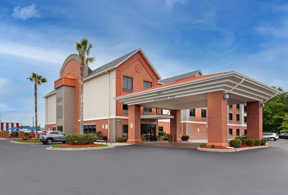 Holiday Inn Express Savannah South I-95 - Richmond by IHG 1