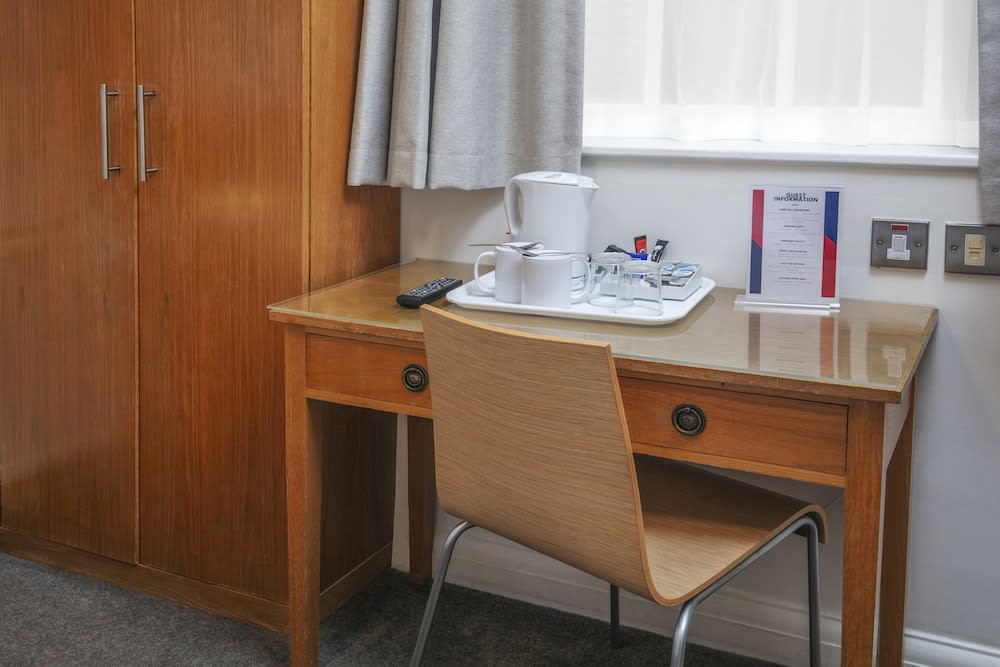 Queensway Hotel, Sure Hotel Collection by Best Western 2