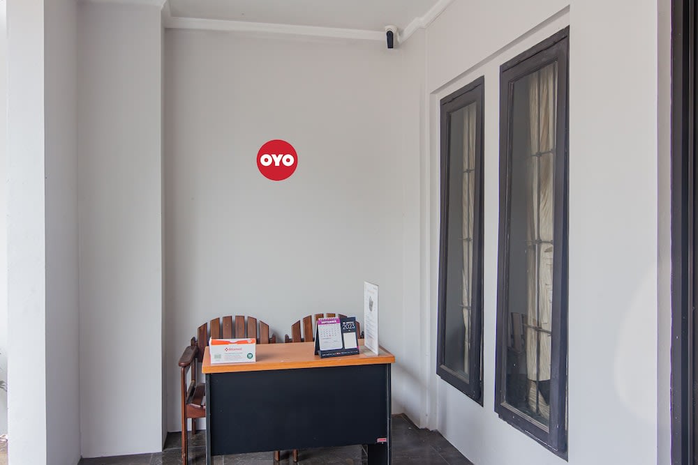 OYO 93500 Rizki Residence TOS Syariah Near PT Bank KB Bukopin Tbk 2