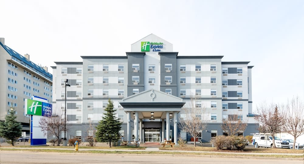 Holiday Inn Express Hotel & Suites Edmonton South by IHG 1