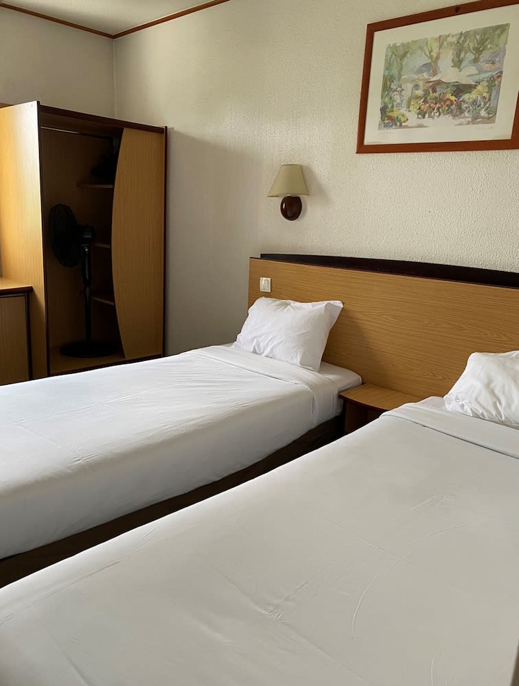 Kyriad Le Blanc-Mesnil 5