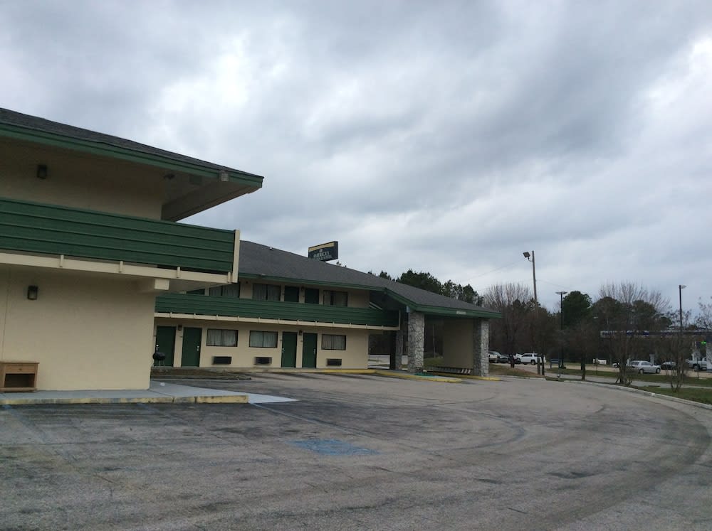Days Inn by Wyndham York Alabama 2