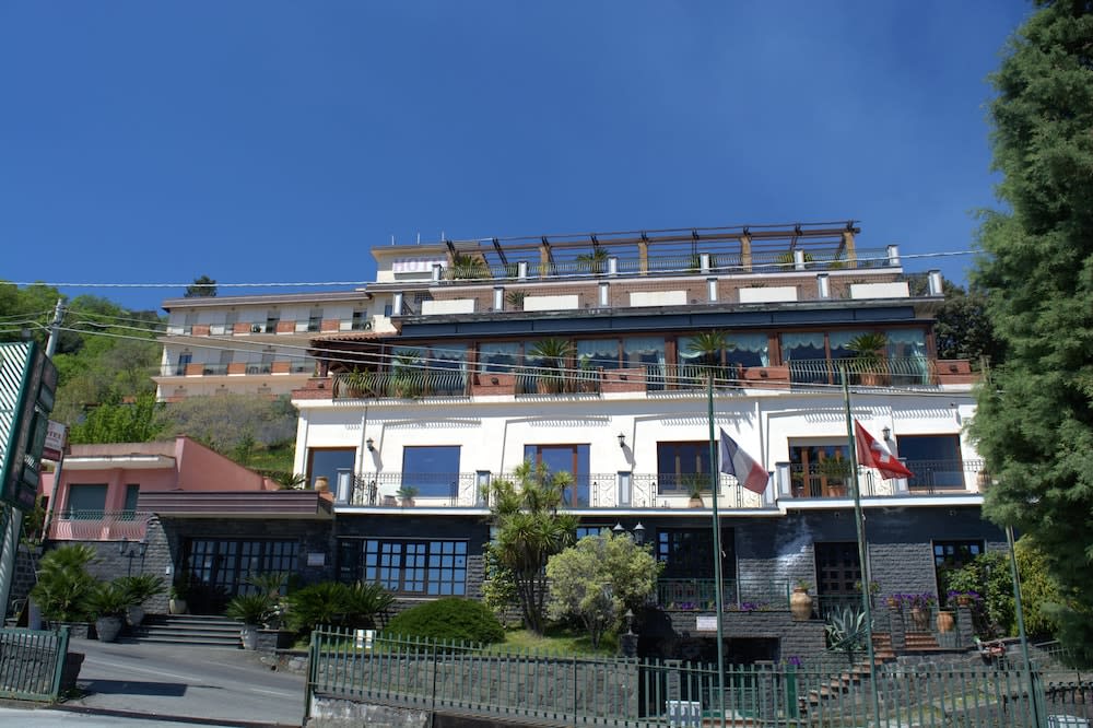 Hotel Primavera Dell'Etna 1