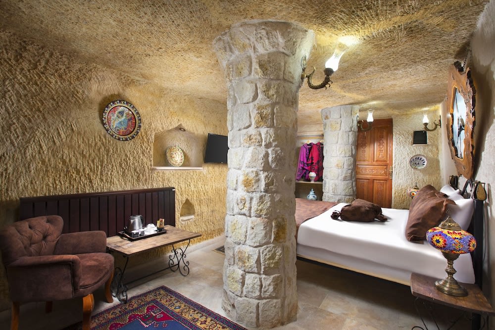 Romantic Cave Hotel 4