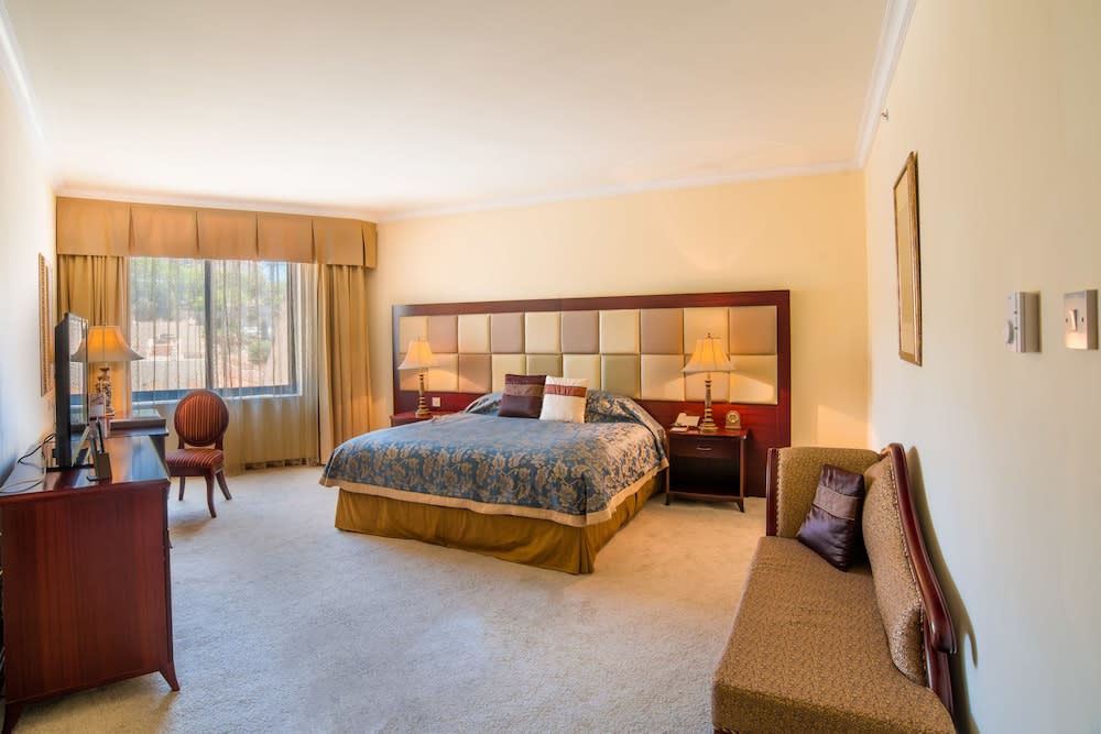 Grand Hotel Excelsior 2