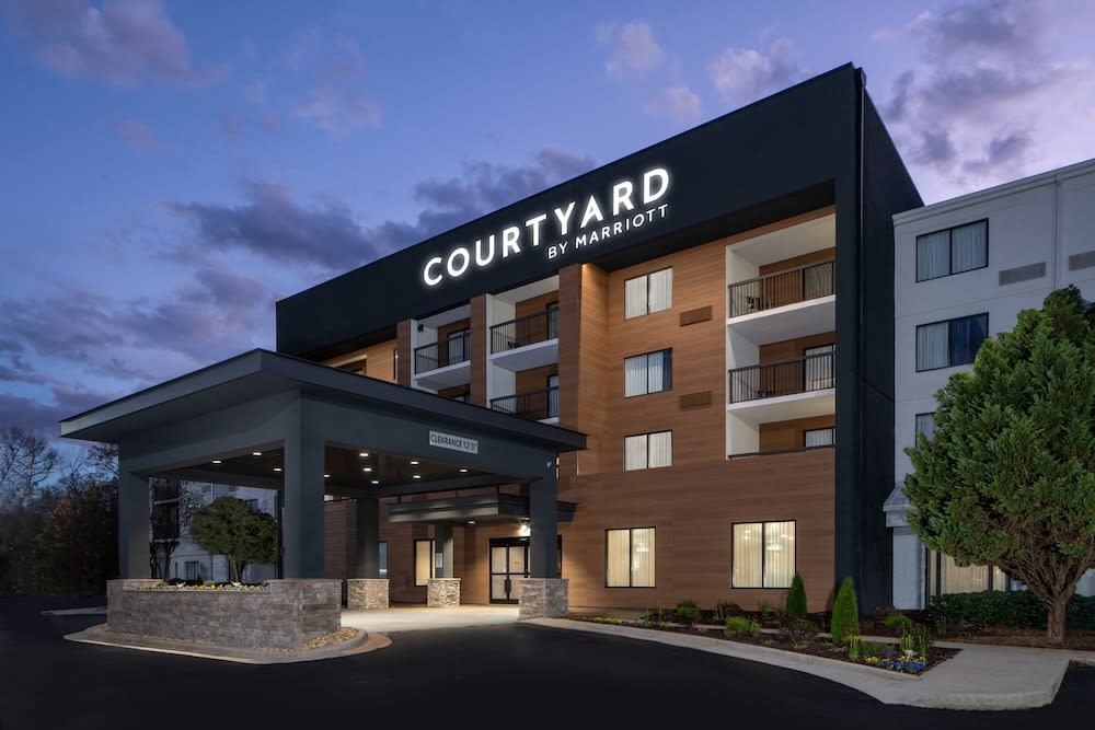 Courtyard by Marriott Decatur 1