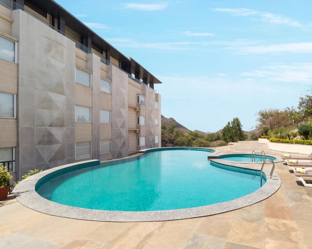 juSTa Luxe Sajjangarh Resort & Spa, Udaipur 1