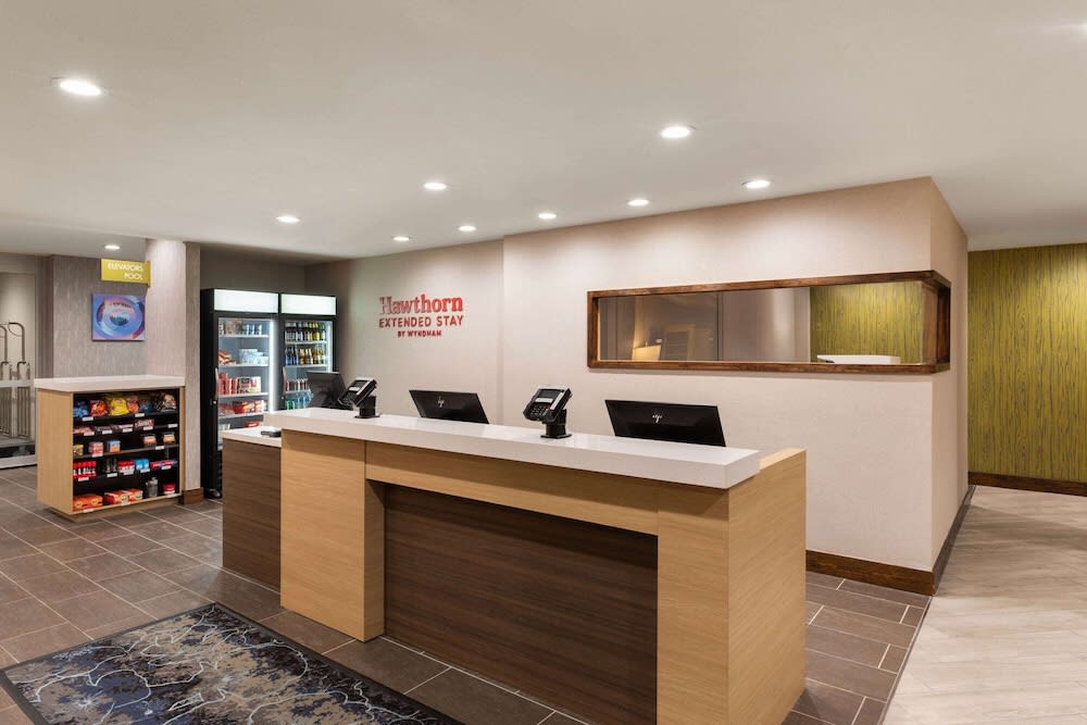 Hawthorn Extended Stay by Wyndham Kingwood Houston 2