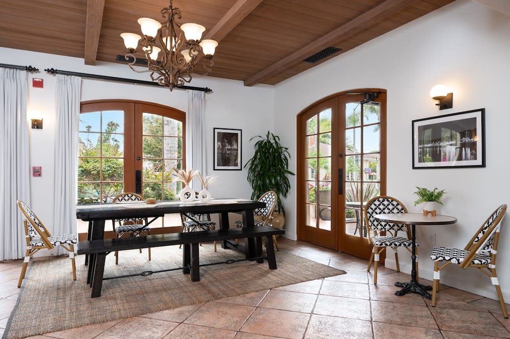 Brisas Del Mar Inn at the Beach 3