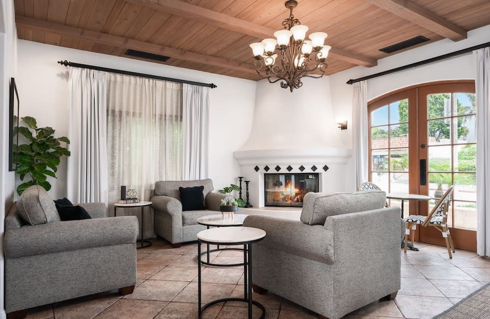 Brisas Del Mar Inn at the Beach 2