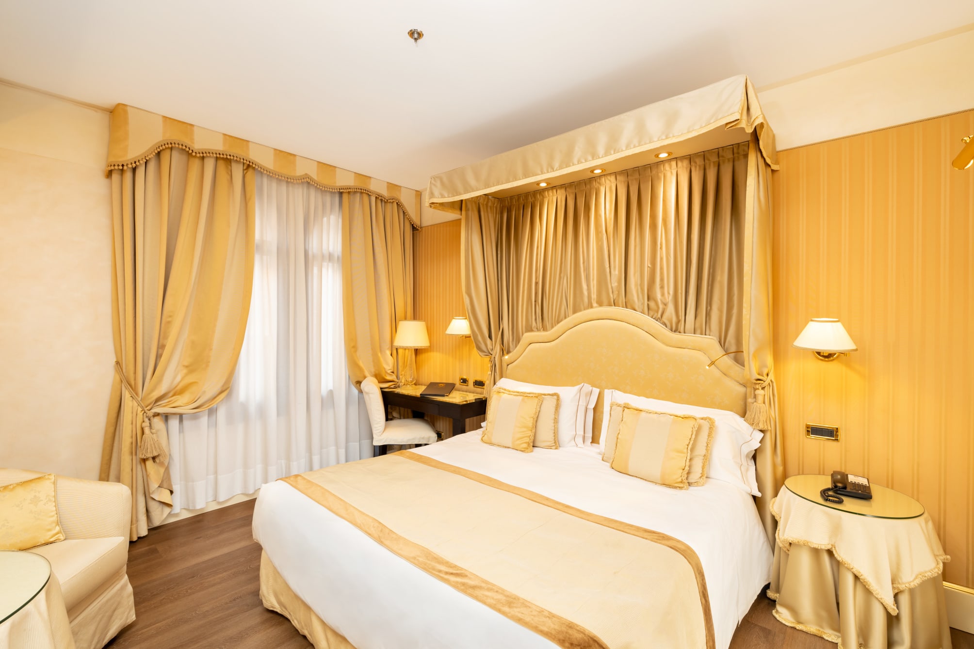 Hotel A La Commedia 5