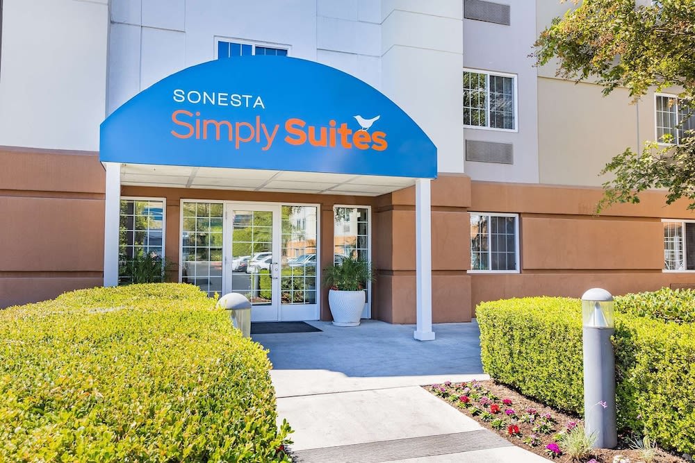 Sonesta Simply Suites Stafford 1