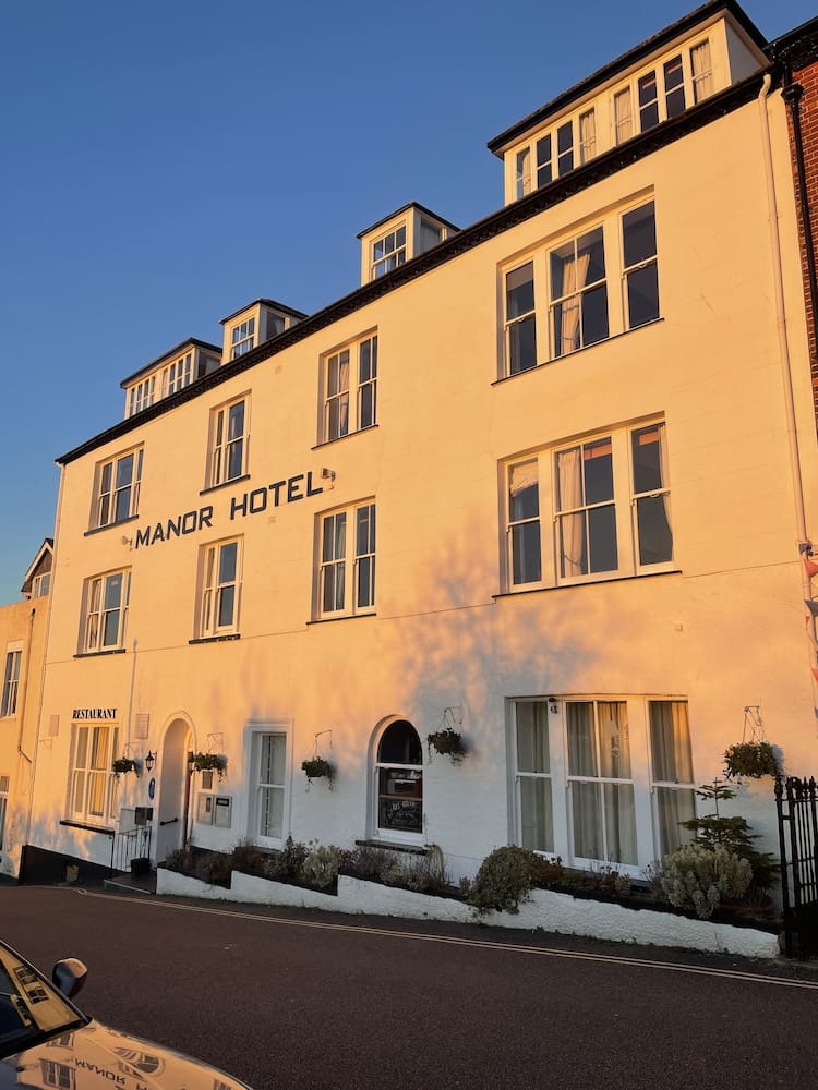 Manor Hotel 1