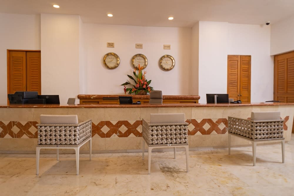 SUNSET FISHERMEN BEACH & SPA RESORT-Optional All Inclusive- 3 UNITS CHOICE-ROOM - 344A Ocean view with terrace- ROOM 344B No terrace, View from window to park - STUDIO 344C Ocean View Studio for 2- Pl 1
