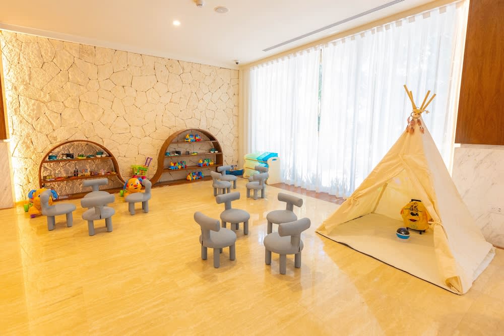 Family Selection at Grand Palladium Kantenah Resort & Spa - All