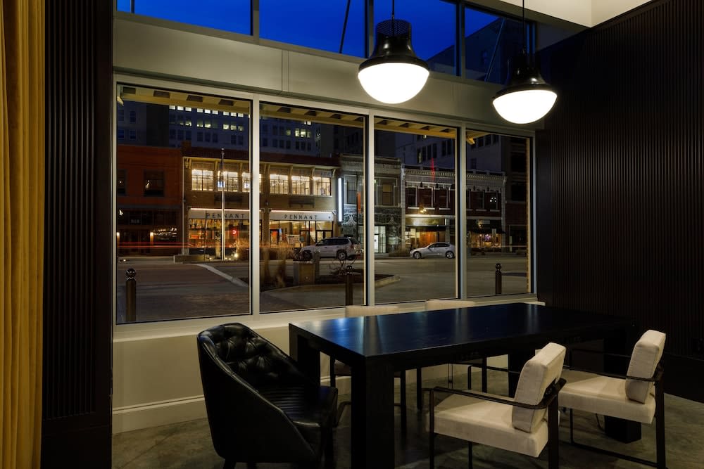 Cyrus Hotel, Topeka, a Tribute Portfolio Hotel 3