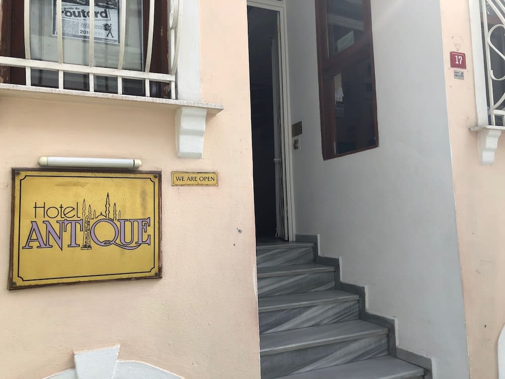 Hotel Antique 2
