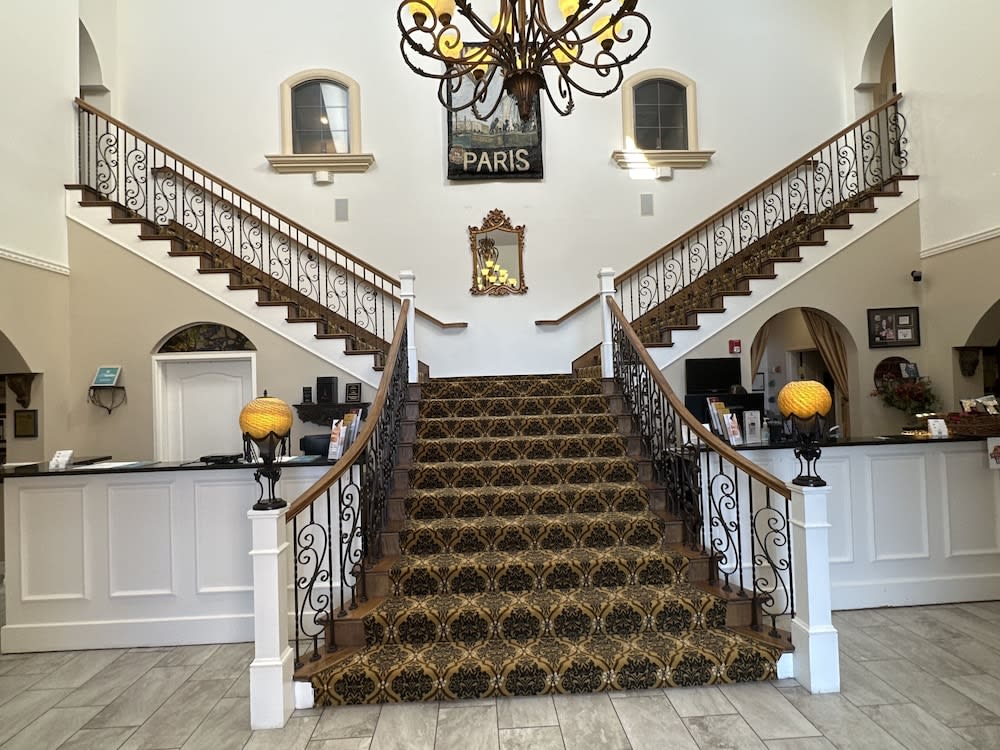 Chateau Avalon 2